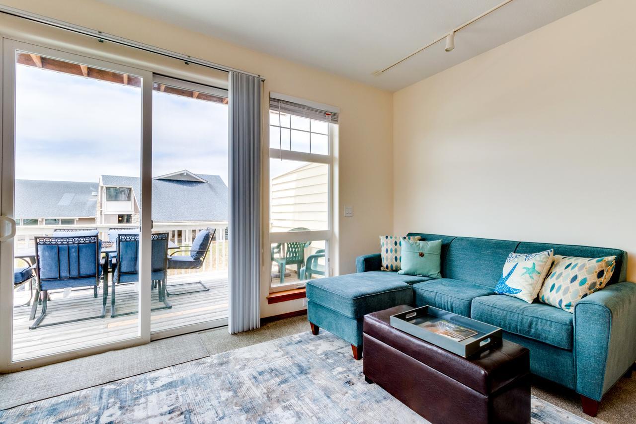 Ninos Al Mar Rockaway Beach Exterior foto